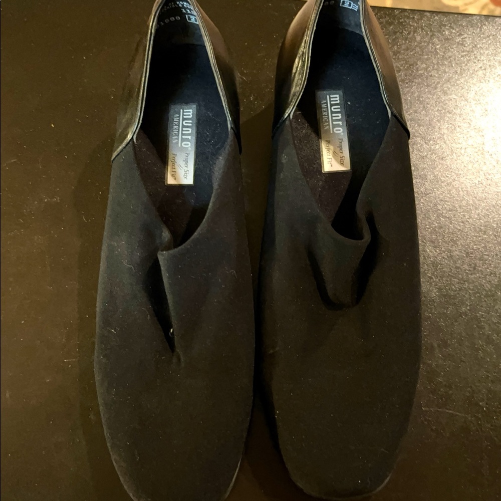 Munro Perfect Fit Loafers Almost New!